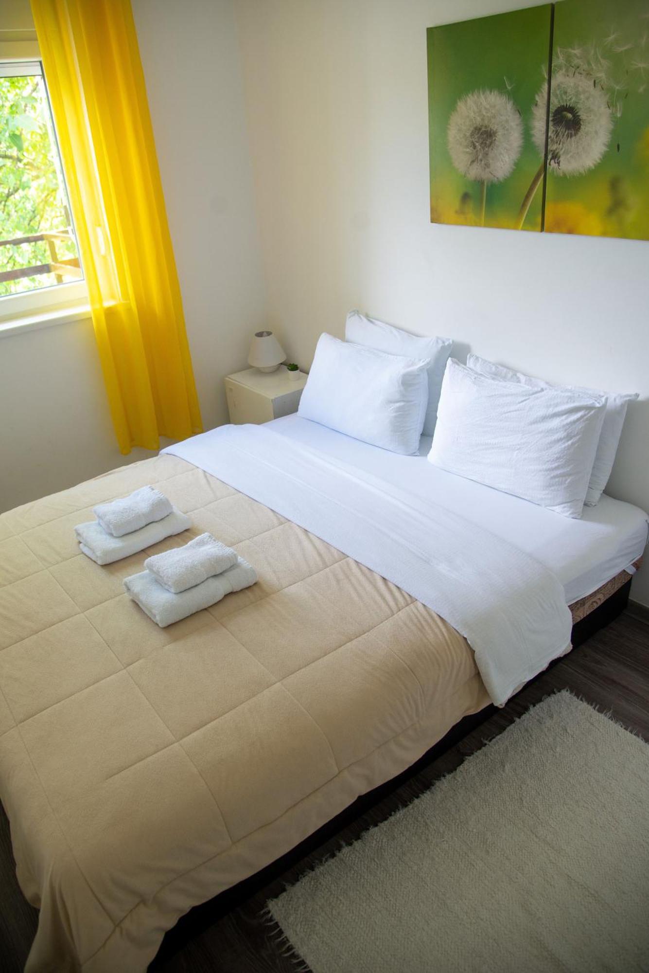 Apartmani Maslacak Vrdnik Exteriör bild