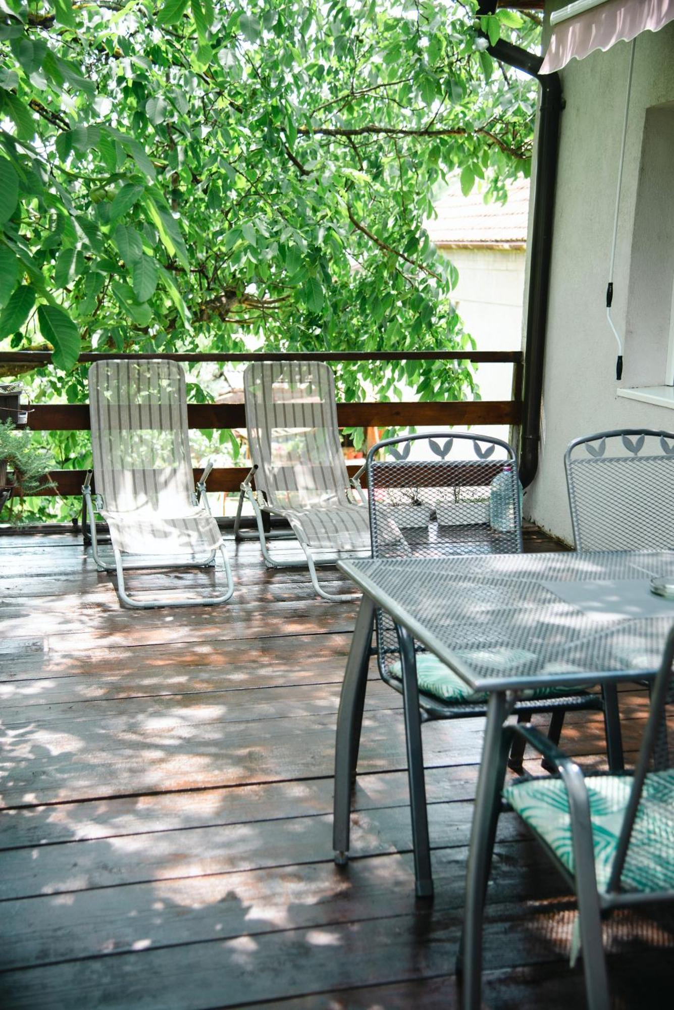 Apartmani Maslacak Vrdnik Exteriör bild