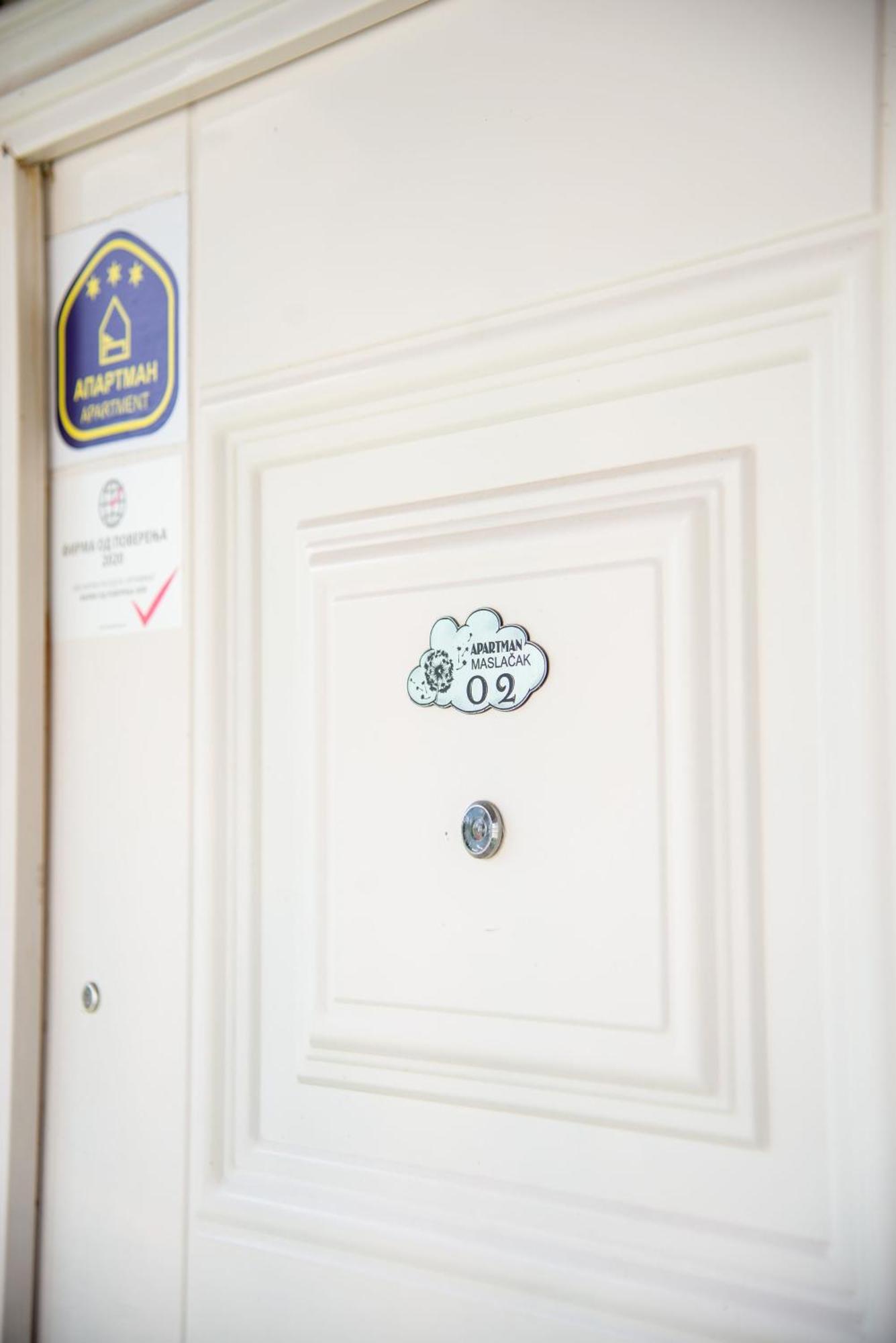 Apartmani Maslacak Vrdnik Exteriör bild