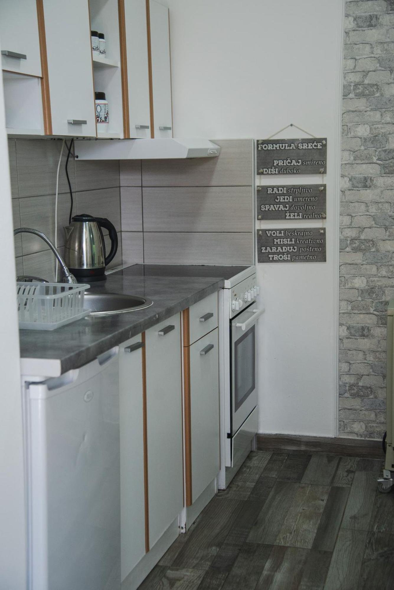 Apartmani Maslacak Vrdnik Exteriör bild