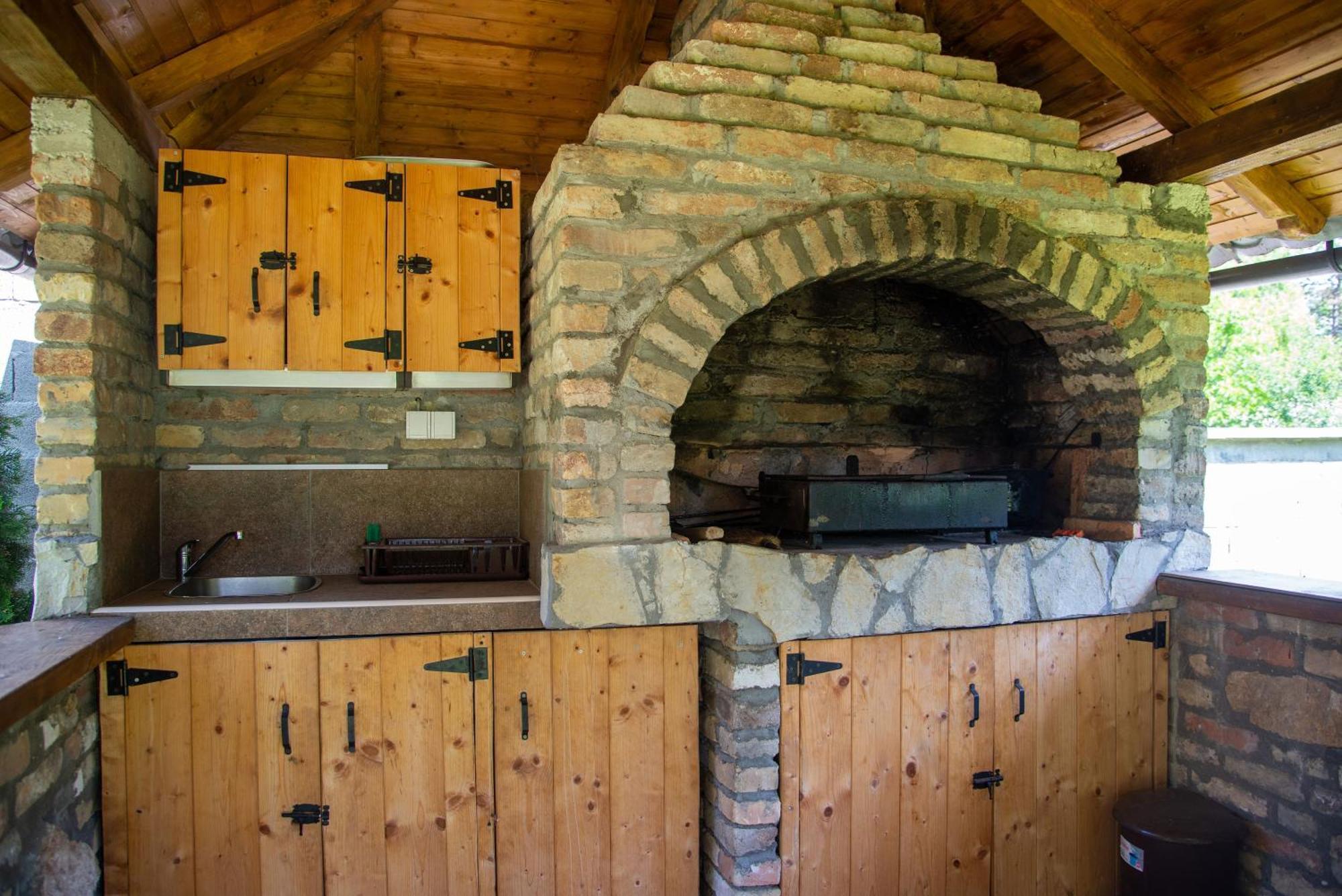 Apartmani Maslacak Vrdnik Exteriör bild